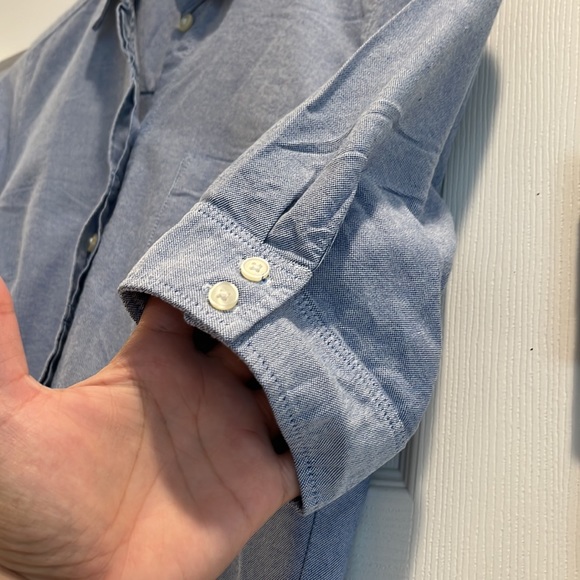 Women's American Eagle Short Sleeve Button Down - Picture 4 of 6